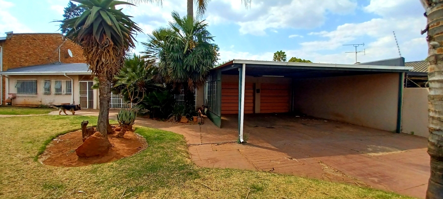 3 Bedroom Property for Sale in Dal Fouche Gauteng