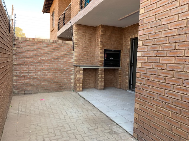 To Let 2 Bedroom Property for Rent in Minnebron Gauteng