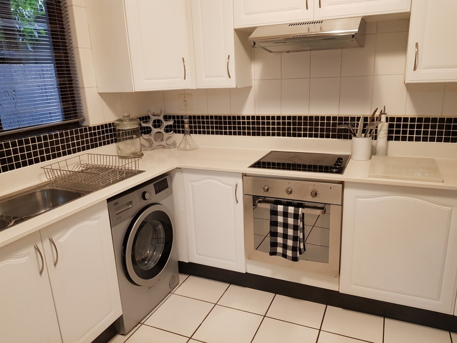 To Let 2 Bedroom Property for Rent in Melrose Gauteng