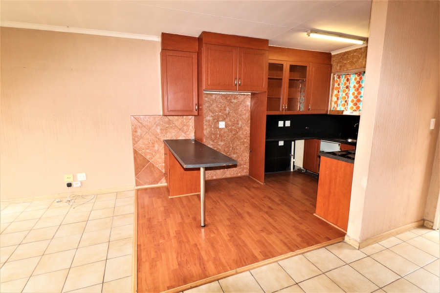 To Let 2 Bedroom Property for Rent in Norkem Park Gauteng