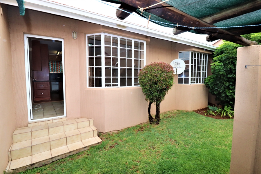 To Let 2 Bedroom Property for Rent in Norkem Park Gauteng