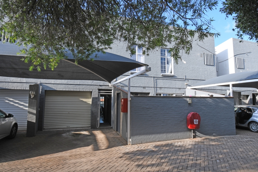 To Let 3 Bedroom Property for Rent in Fairland Gauteng