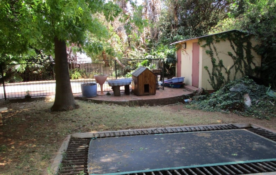 5 Bedroom Property for Sale in Constantia Kloof Gauteng