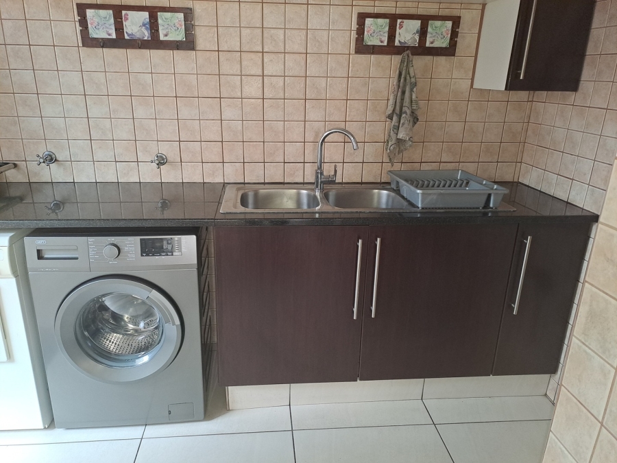 3 Bedroom Property for Sale in Sonneveld Gauteng