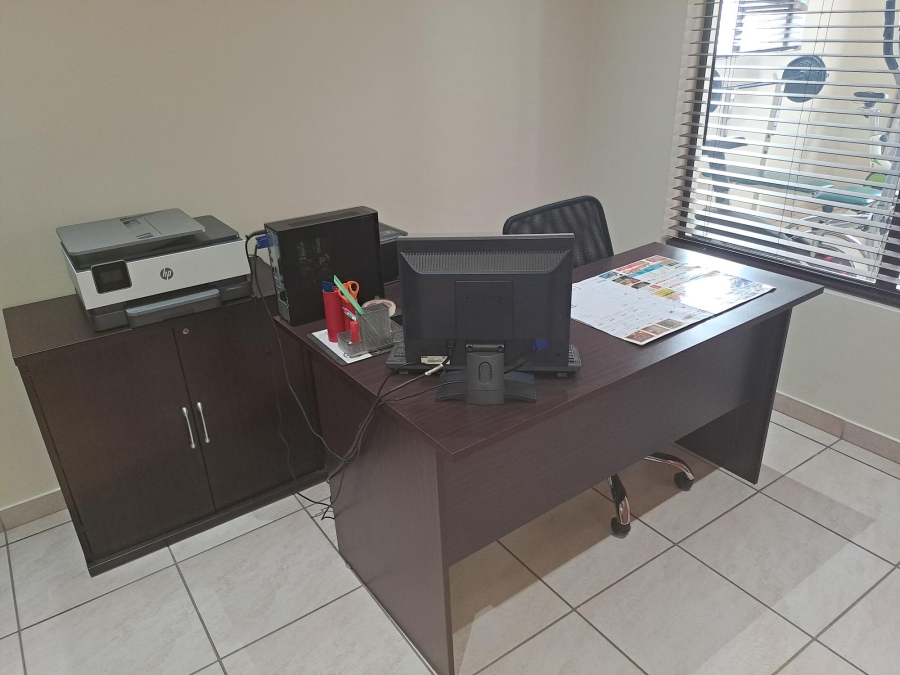 3 Bedroom Property for Sale in Sonneveld Gauteng