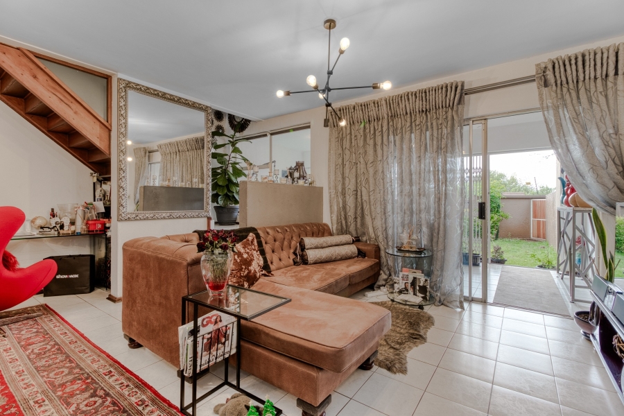 3 Bedroom Property for Sale in Douglasdale Gauteng