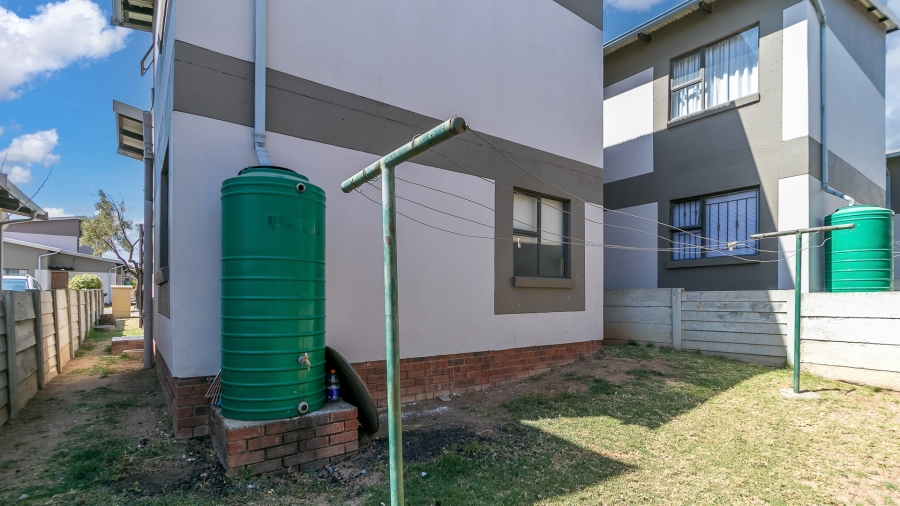 3 Bedroom Property for Sale in Noordwyk Gauteng