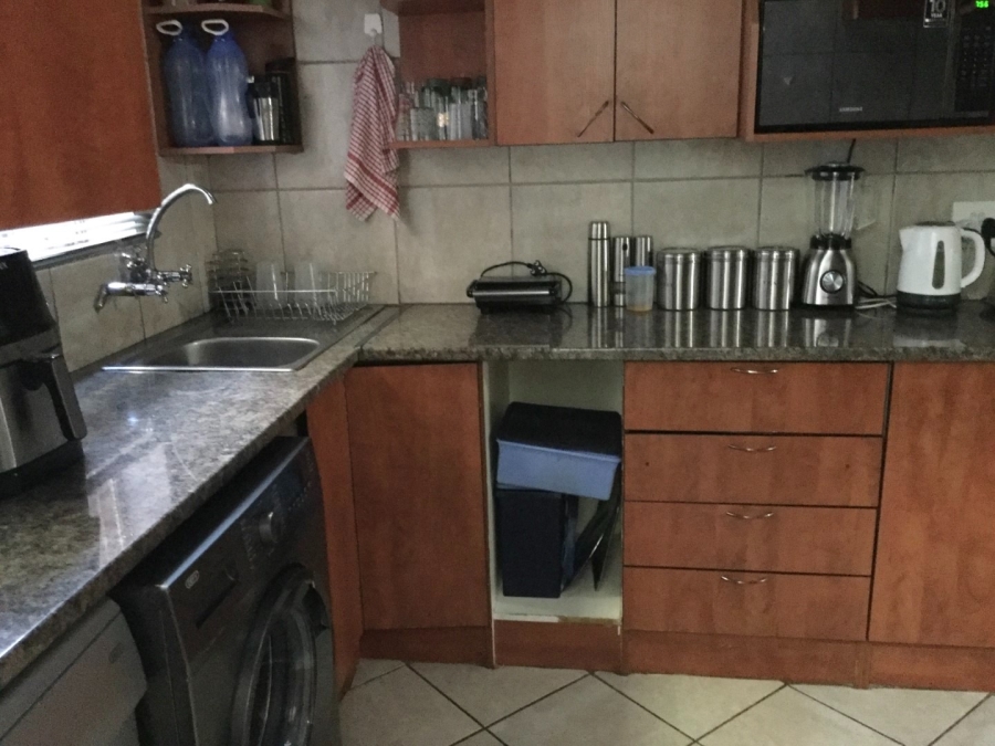 2 Bedroom Property for Sale in Doornpoort Gauteng
