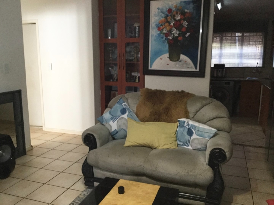 2 Bedroom Property for Sale in Doornpoort Gauteng