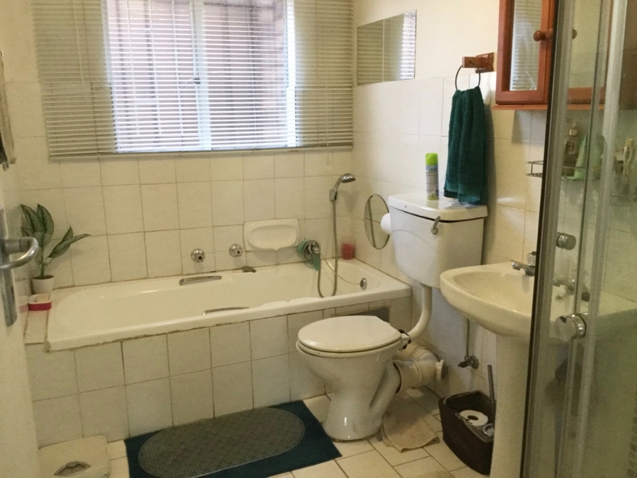 2 Bedroom Property for Sale in Doornpoort Gauteng