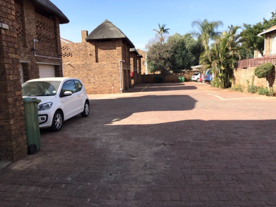 2 Bedroom Property for Sale in Doornpoort Gauteng