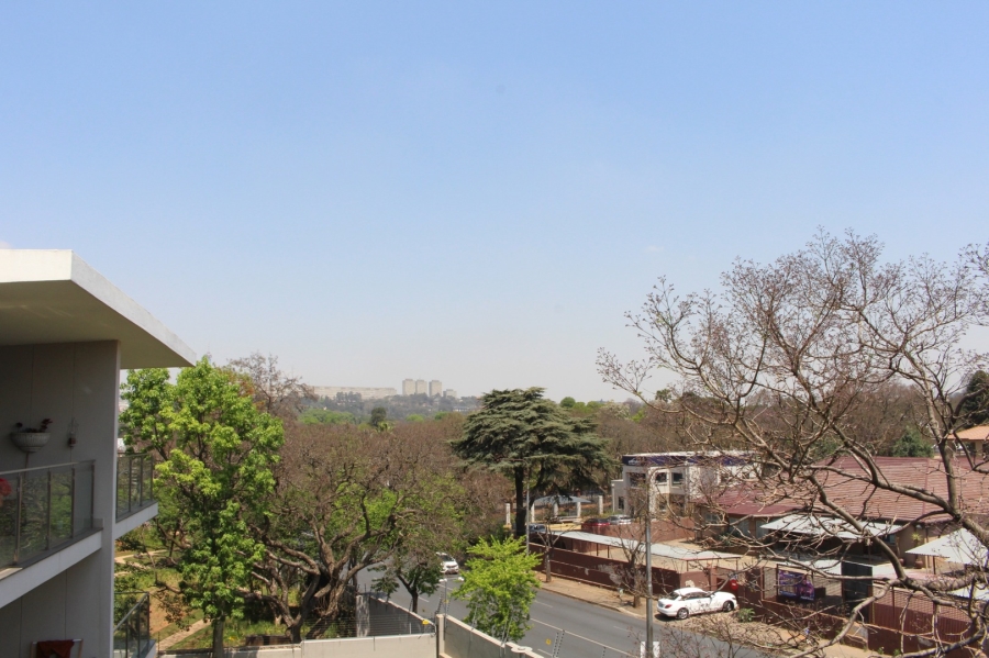 To Let 1 Bedroom Property for Rent in Houghton Estate Gauteng