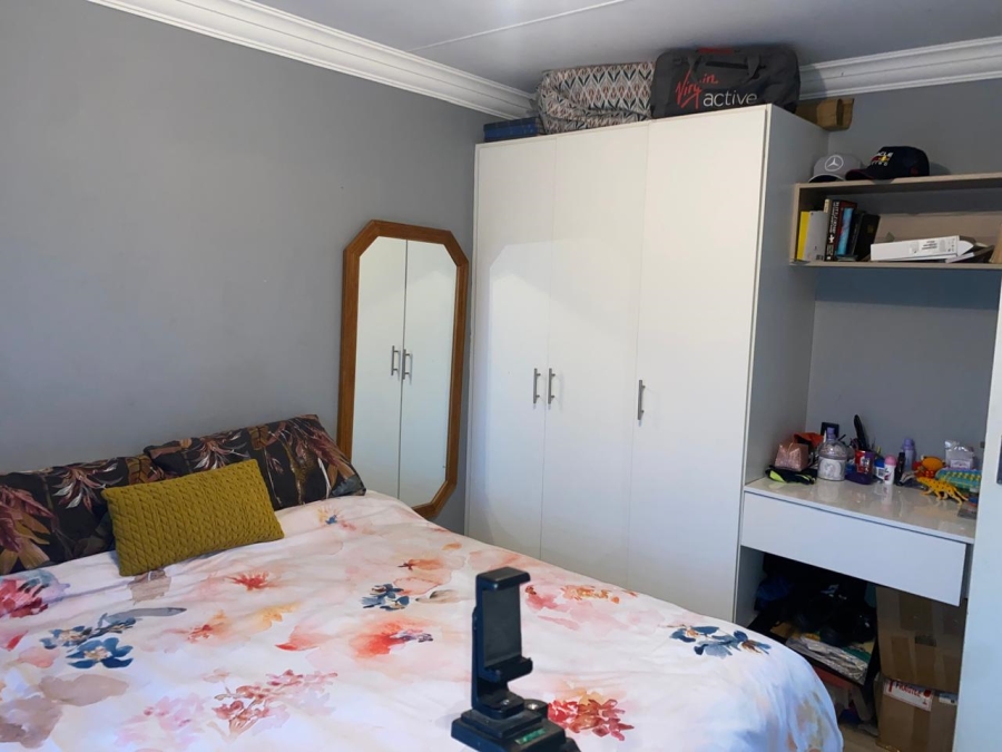 2 Bedroom Property for Sale in Albertsdal Gauteng