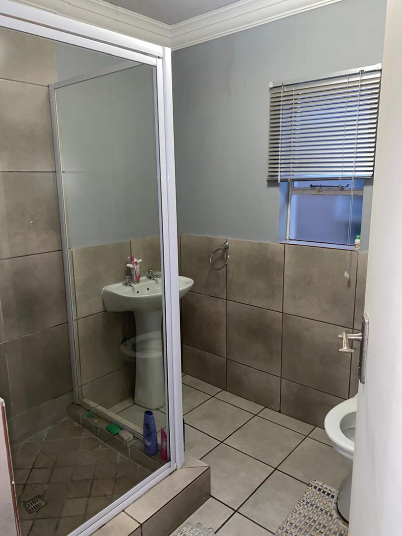 2 Bedroom Property for Sale in Albertsdal Gauteng