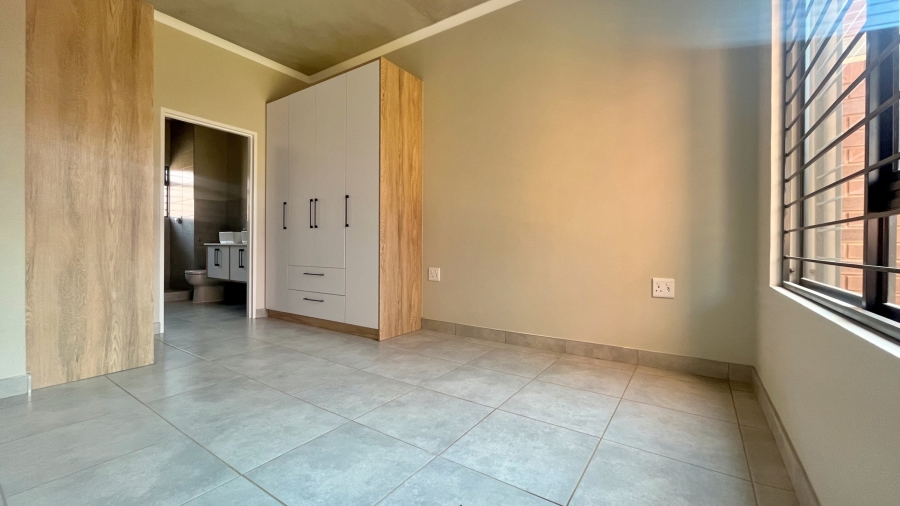 2 Bedroom Property for Sale in Boardwalk Villas Gauteng