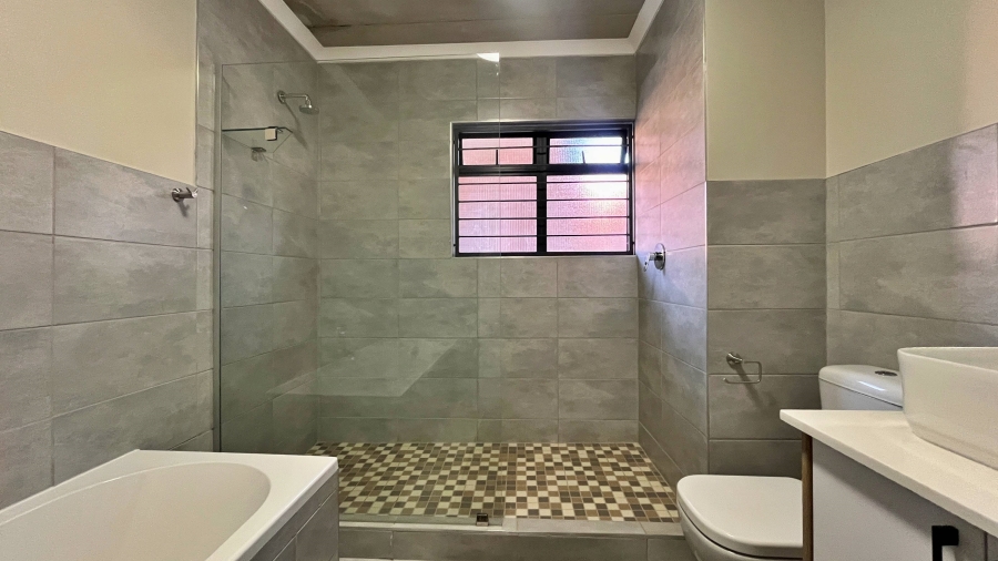 2 Bedroom Property for Sale in Boardwalk Villas Gauteng