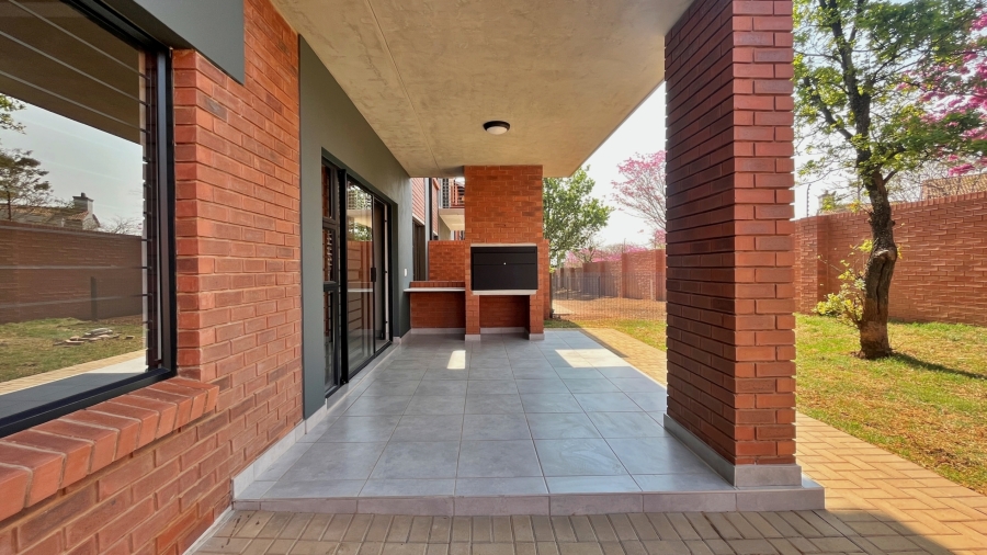 2 Bedroom Property for Sale in Boardwalk Villas Gauteng