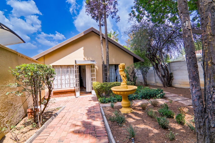 4 Bedroom Property for Sale in Vorna Valley Gauteng