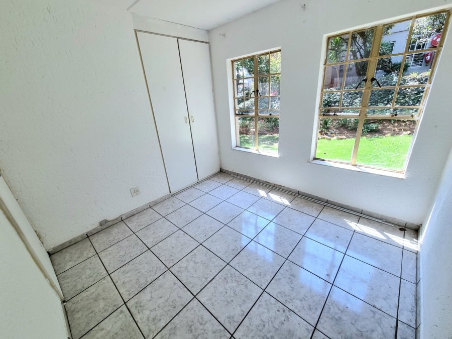 2 Bedroom Property for Sale in Suideroord Gauteng