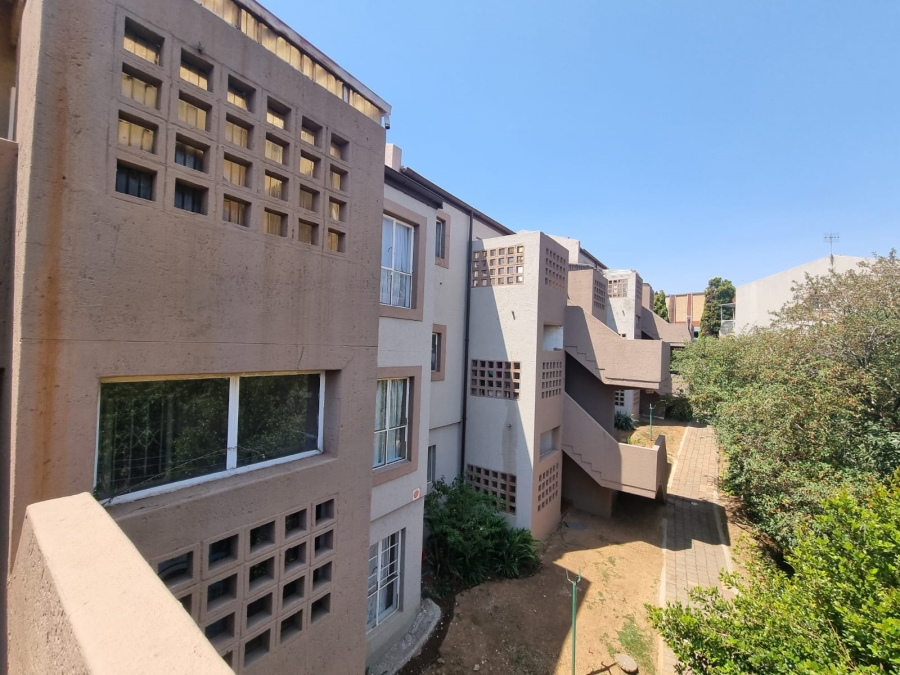 2 Bedroom Property for Sale in Suideroord Gauteng