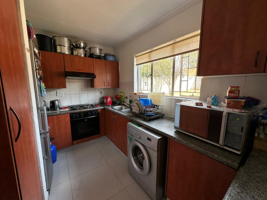 2 Bedroom Property for Sale in Greenstone Hill Gauteng