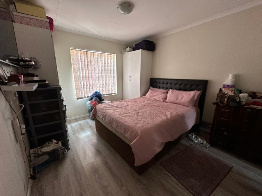 2 Bedroom Property for Sale in Greenstone Hill Gauteng