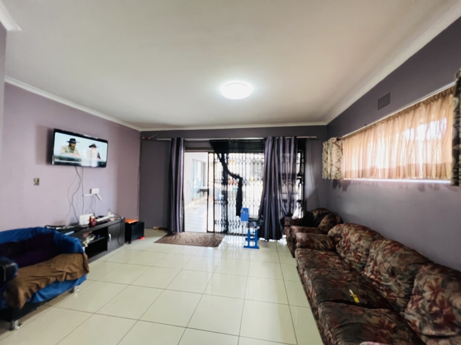 3 Bedroom Property for Sale in Roodepoort North Gauteng