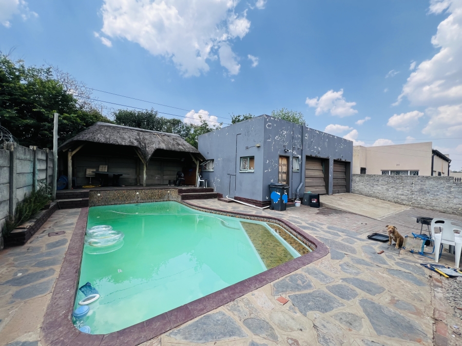 3 Bedroom Property for Sale in Roodepoort North Gauteng