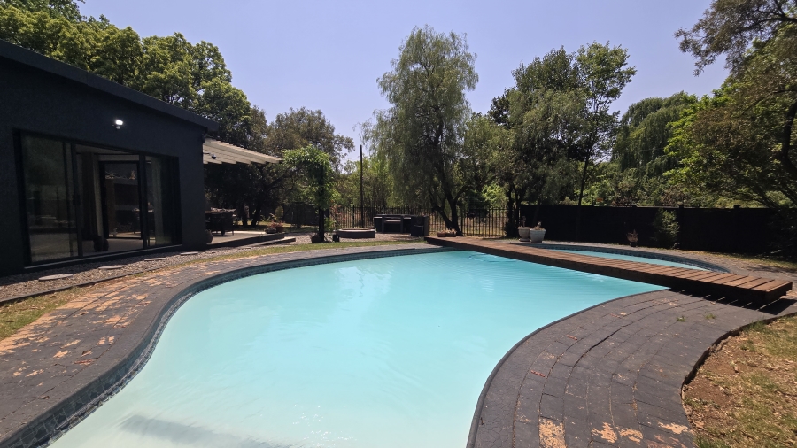 3 Bedroom Property for Sale in Garsfontein Gauteng