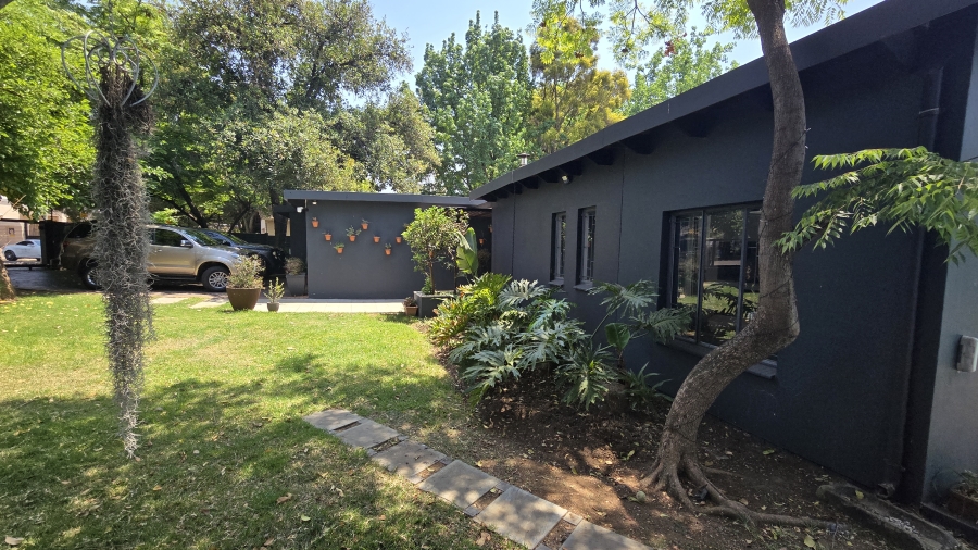 3 Bedroom Property for Sale in Garsfontein Gauteng