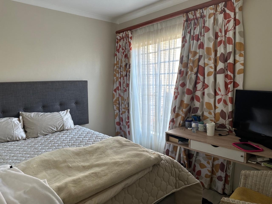 To Let 2 Bedroom Property for Rent in The Wilds Gauteng