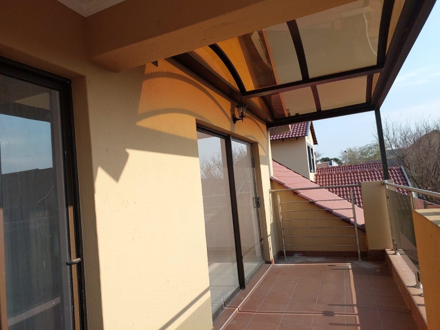 To Let 5 Bedroom Property for Rent in Kosmosdal Gauteng