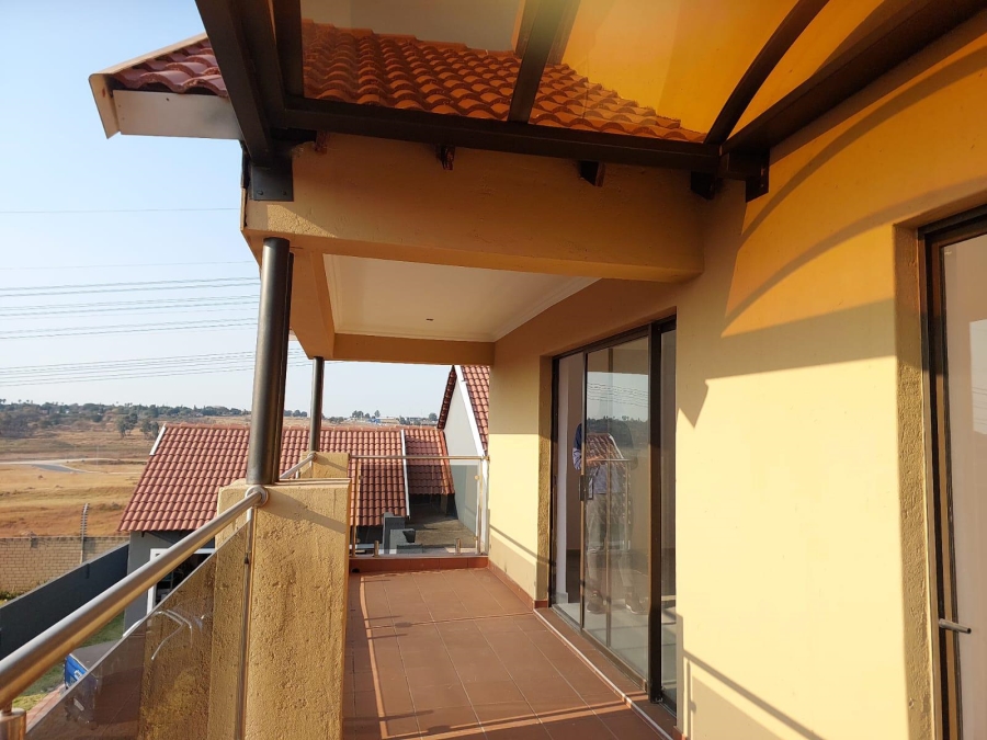 To Let 5 Bedroom Property for Rent in Kosmosdal Gauteng