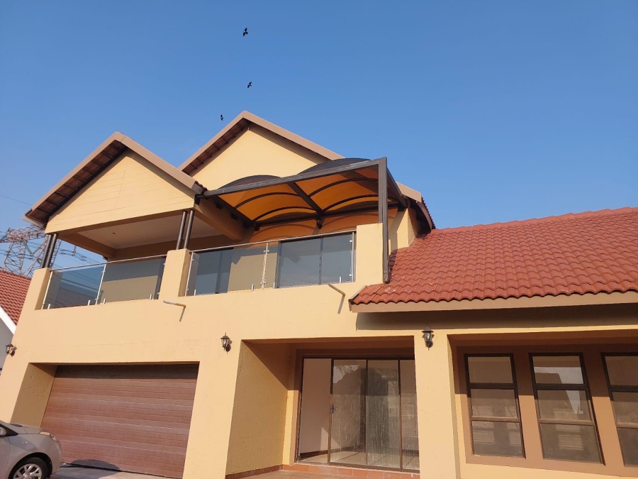 To Let 5 Bedroom Property for Rent in Kosmosdal Gauteng