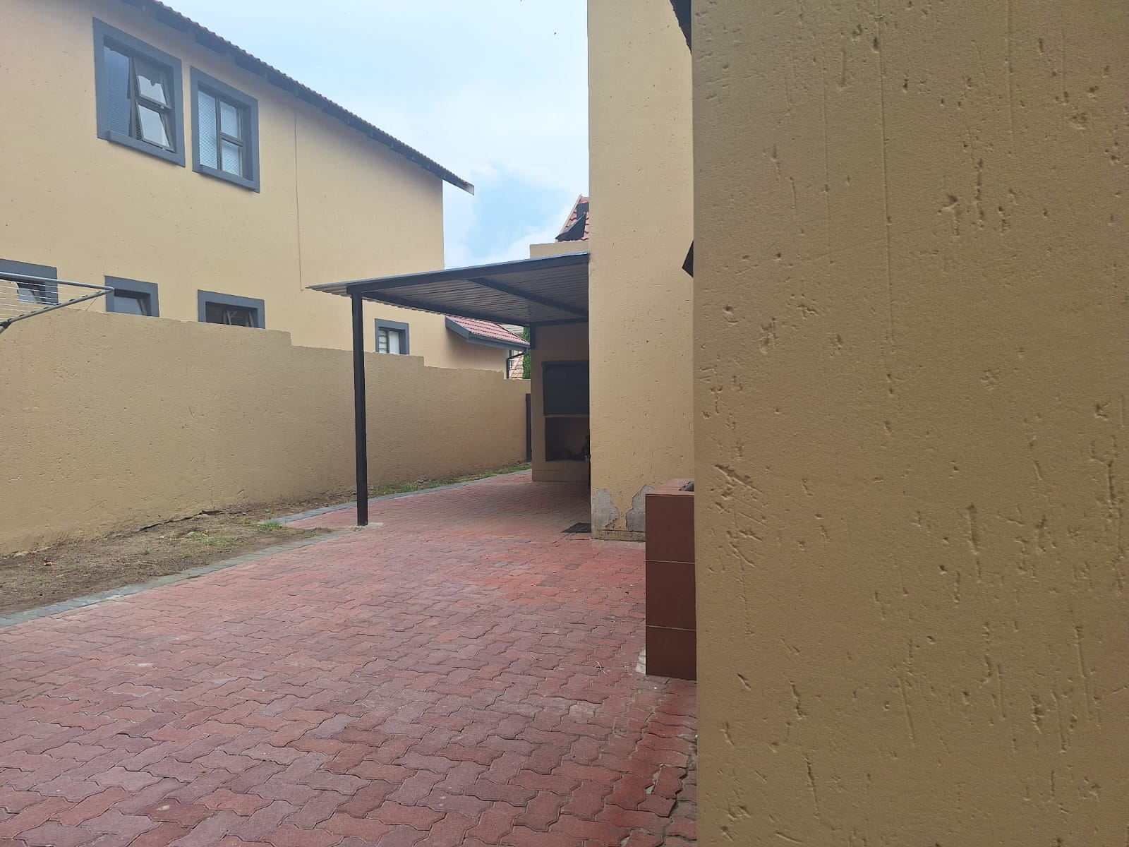 To Let 5 Bedroom Property for Rent in Kosmosdal Gauteng