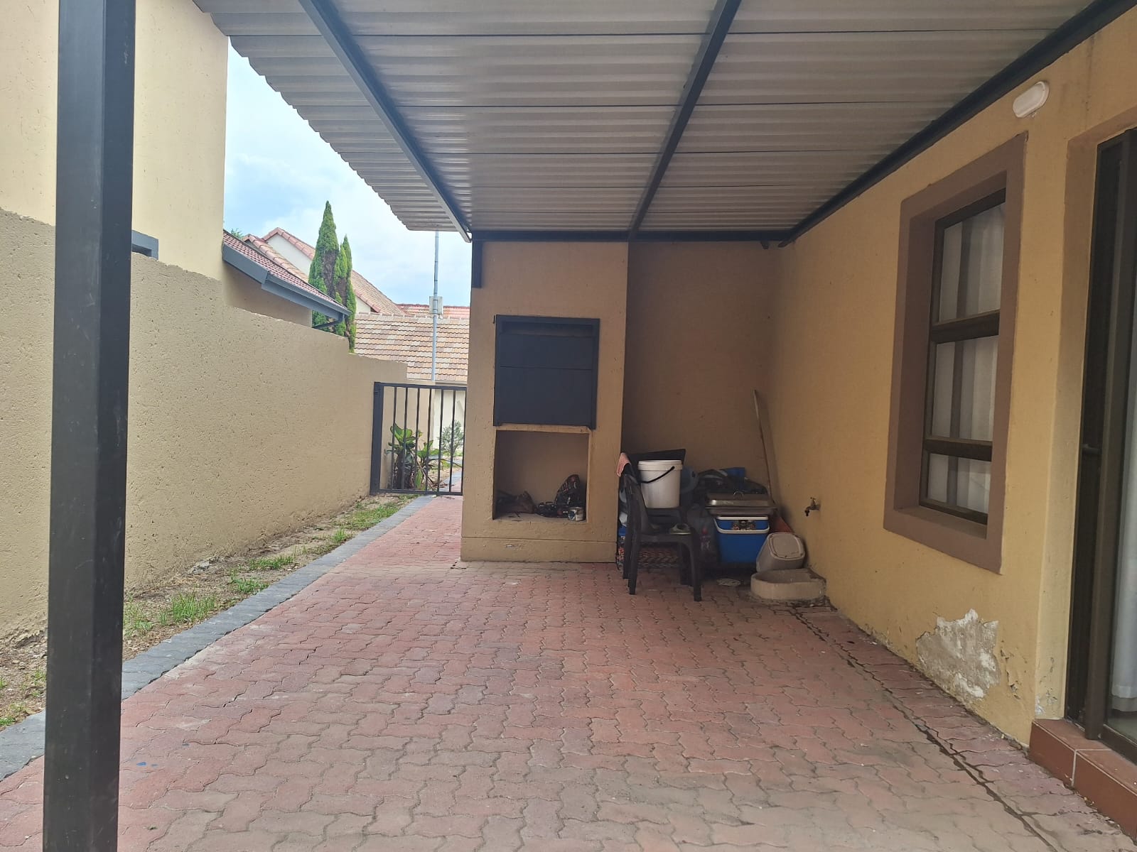 To Let 5 Bedroom Property for Rent in Kosmosdal Gauteng