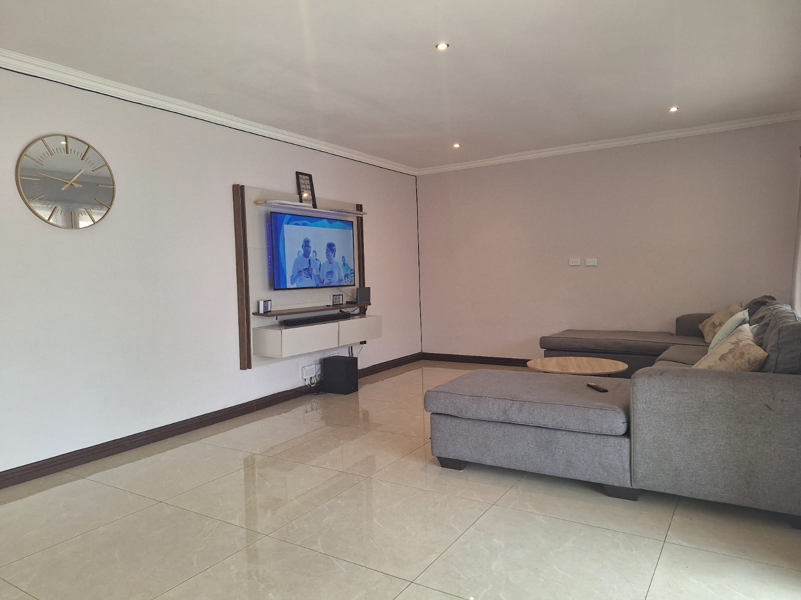 To Let 5 Bedroom Property for Rent in Kosmosdal Gauteng