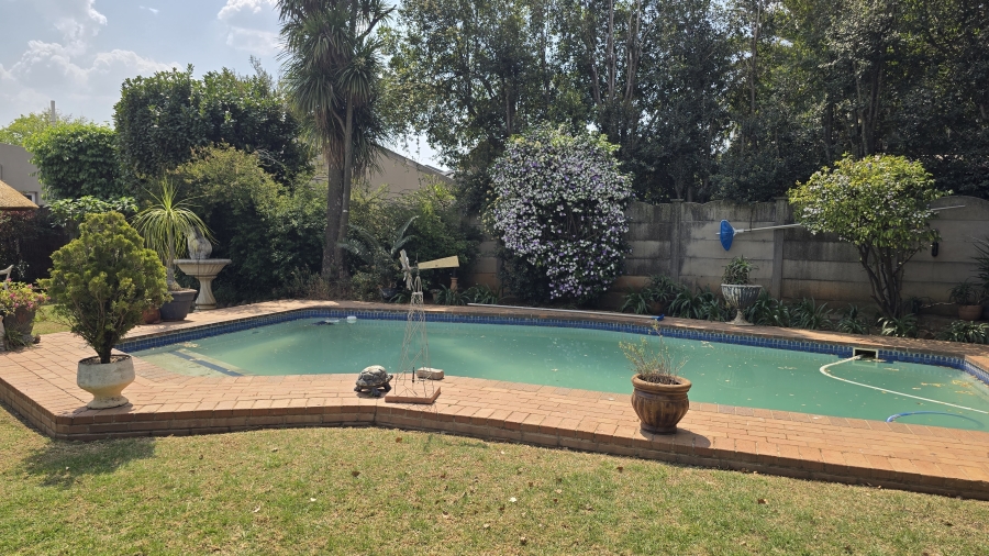 To Let 2 Bedroom Property for Rent in Eden Glen Gauteng