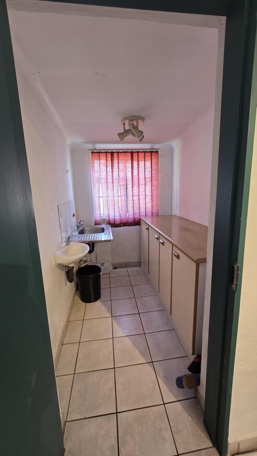 To Let 3 Bedroom Property for Rent in Edendale Gauteng