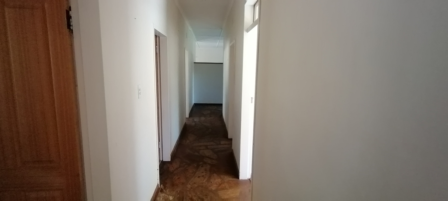 4 Bedroom Property for Sale in Fairland Gauteng