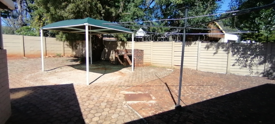 4 Bedroom Property for Sale in Fairland Gauteng