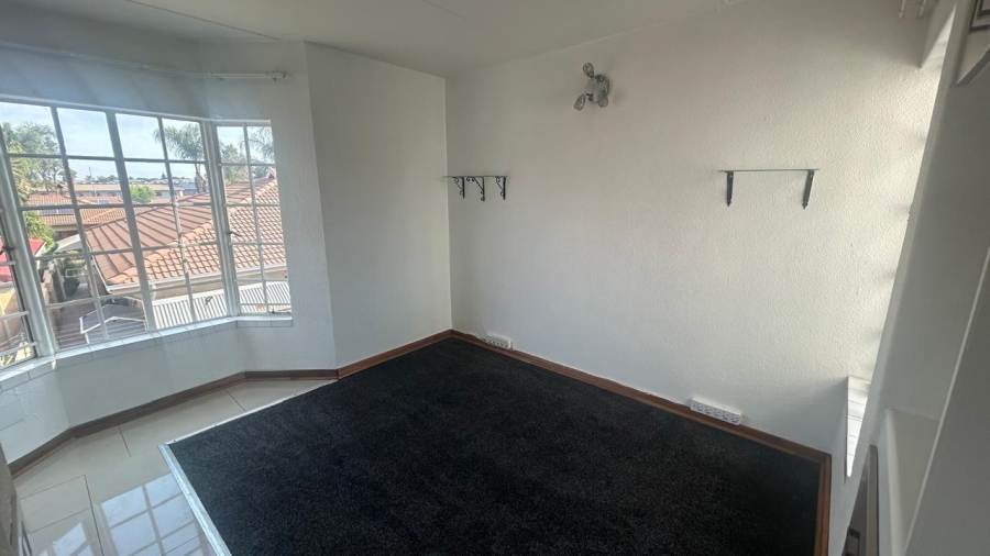 2 Bedroom Property for Sale in Beyers Park Gauteng