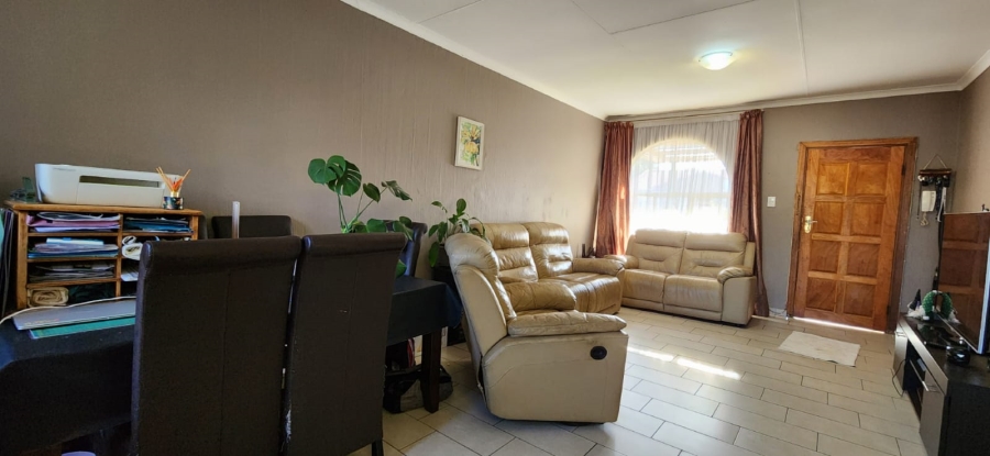 3 Bedroom Property for Sale in Meredale Gauteng