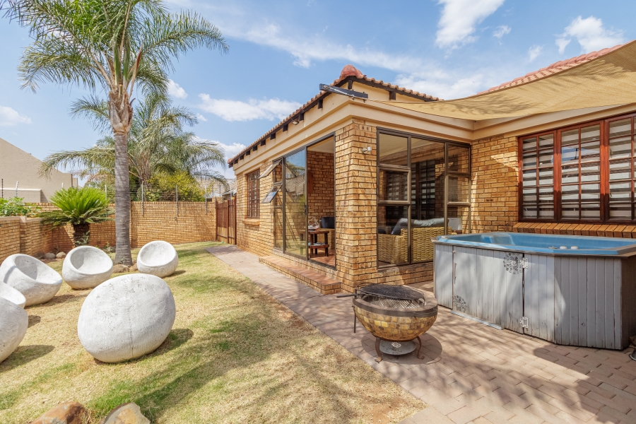 3 Bedroom Property for Sale in Pinehaven Gauteng