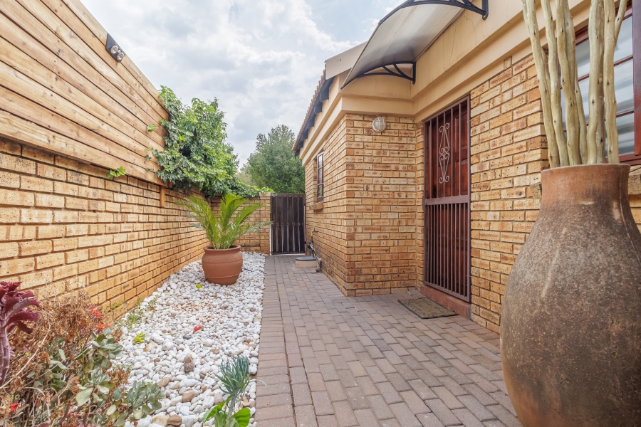 3 Bedroom Property for Sale in Pinehaven Gauteng