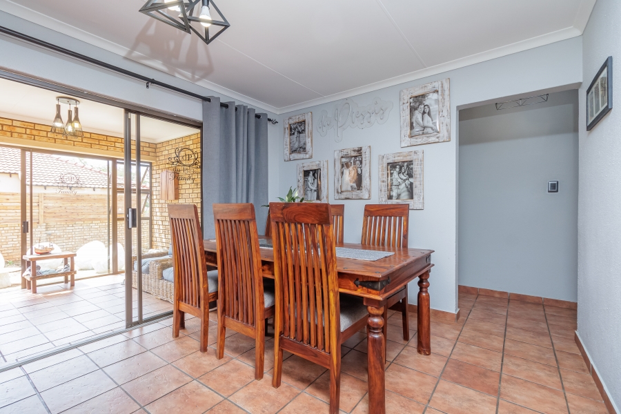 3 Bedroom Property for Sale in Pinehaven Gauteng