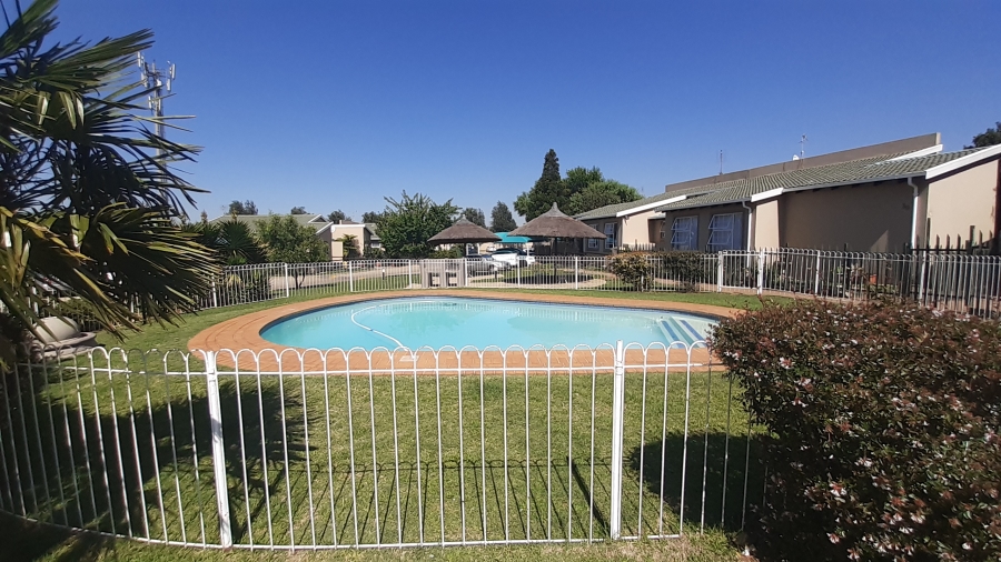 To Let 3 Bedroom Property for Rent in Meyersdal Gauteng