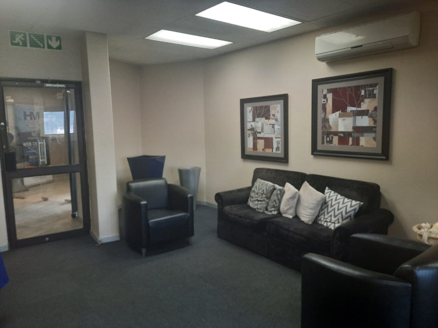 To Let commercial Property for Rent in New Redruth Gauteng