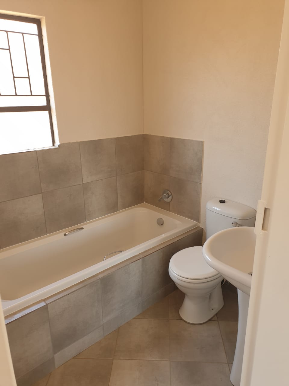 3 Bedroom Property for Sale in Windmill Park Gauteng