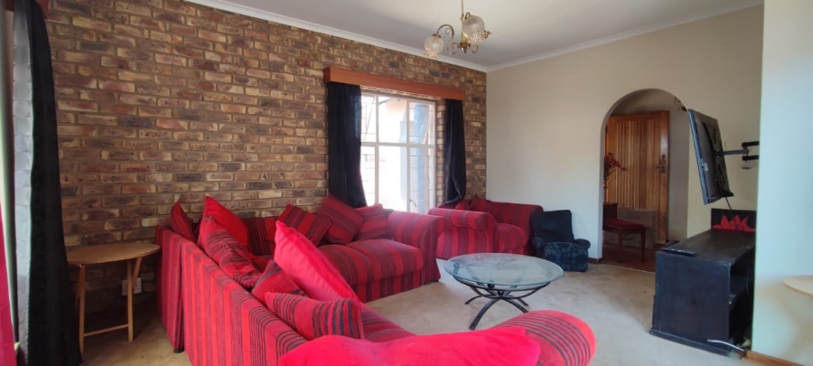 6 Bedroom Property for Sale in The Reeds Gauteng